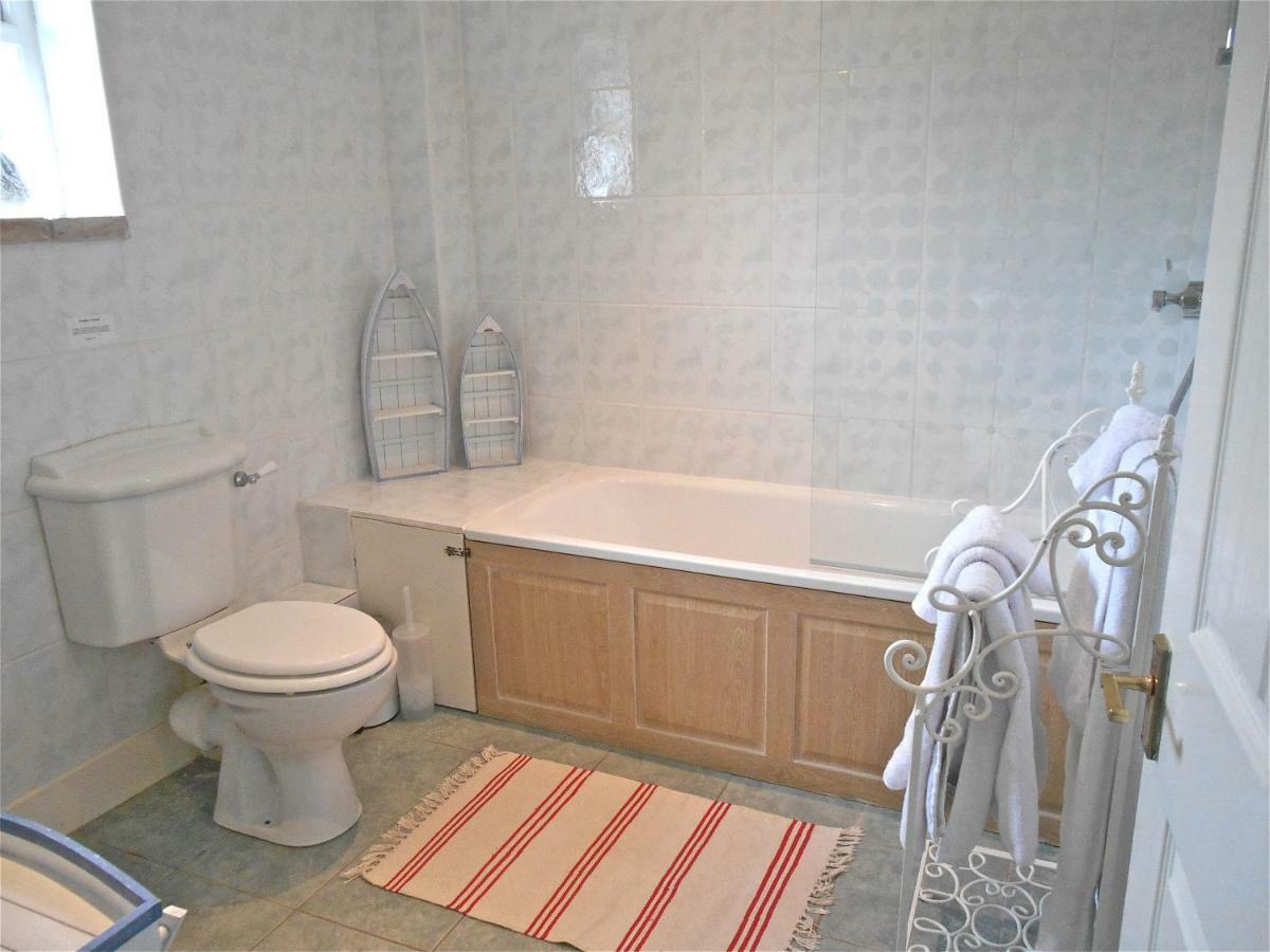 Spacious Swallow Cottage Tisbury Dış mekan fotoğraf